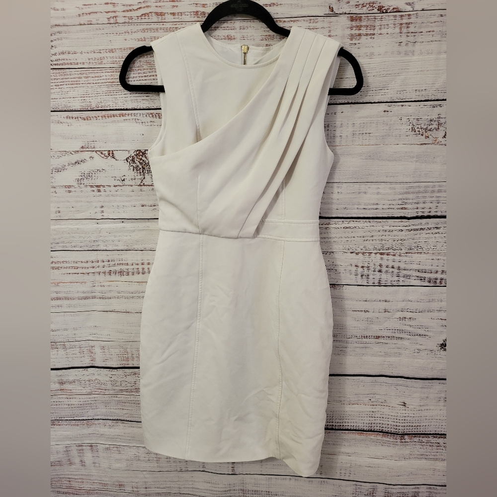 Toccin NY S2 White Sleveless Draped Dress